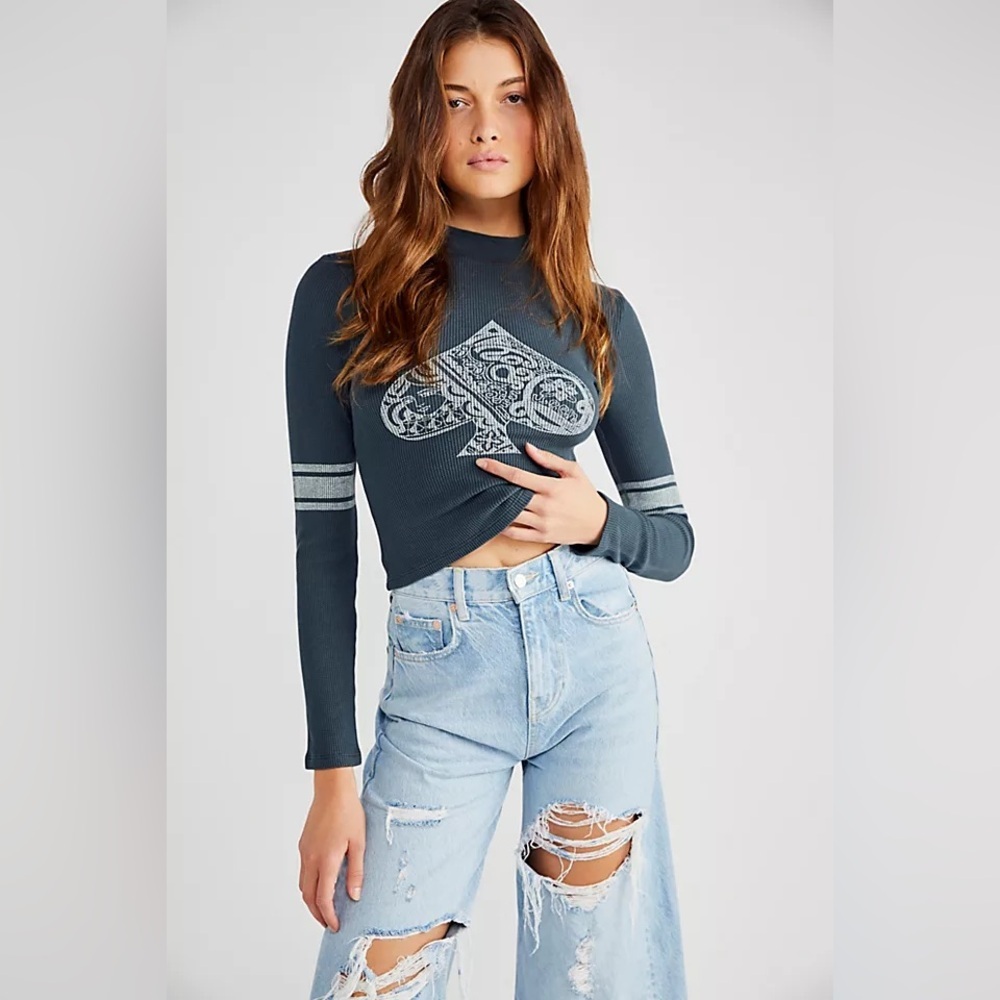 ‼️RARE‼️🎸Daydreamer🎸🔥NWOT🔥Queen Of Spades Mock Neck Top— M